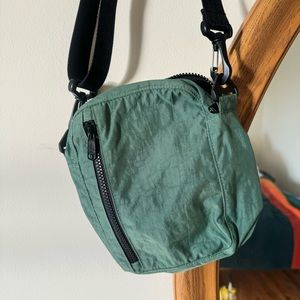 Excellent condition baggu sport crossbody